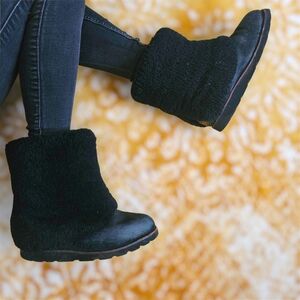 UGG Sherpa Cuffed Warm Sheepskin Boots